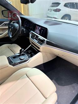 بی ئێم دەبڵیو 4 سیریەس